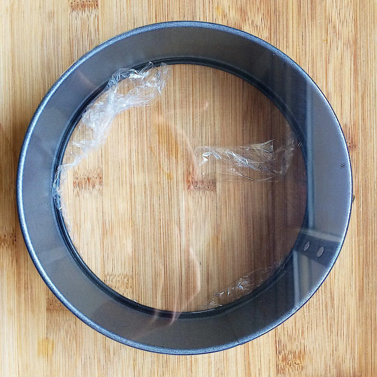 Натягиваем пленку